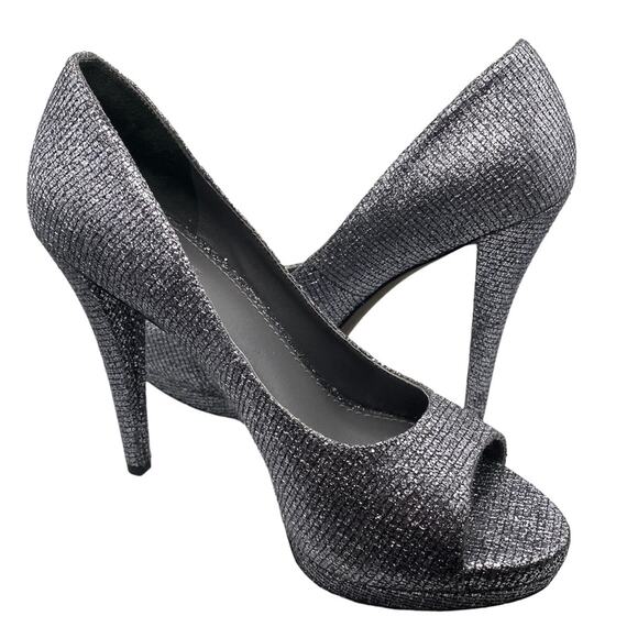 Vera Wang Selima Silver Gunmetal Metallic Peep Toe Platform Heels Size 8 - Picture 1 of 7